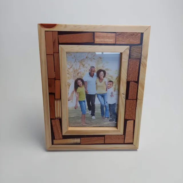 Porta retrato mosaico madeira P