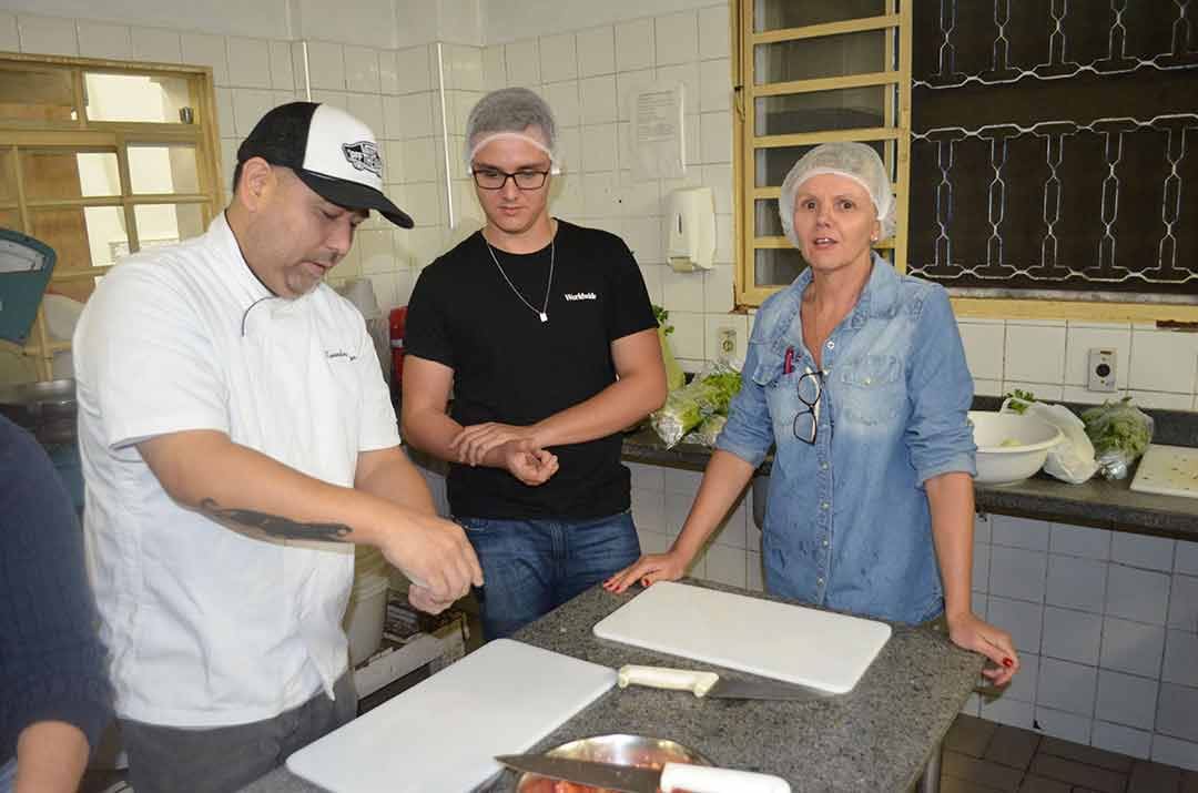 PRIMEIRA AULA DO PROJETO NOSSA COZINHA FOI UM SUCESSO