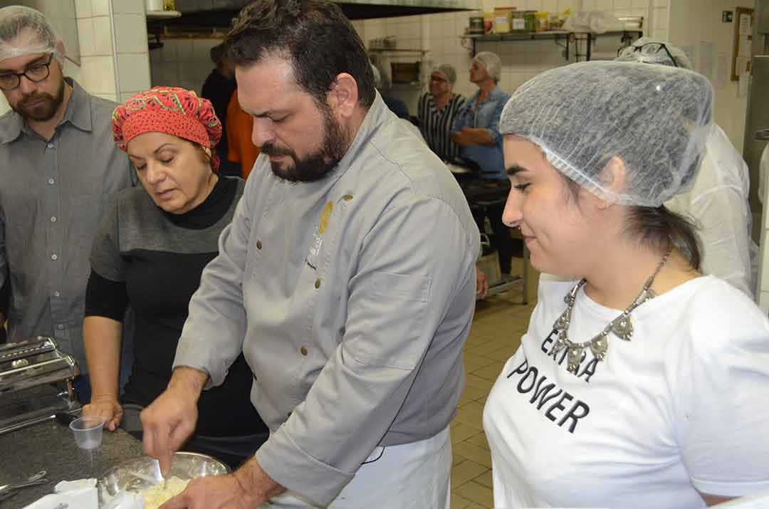 PRIMEIRA AULA DO PROJETO NOSSA COZINHA FOI UM SUCESSO