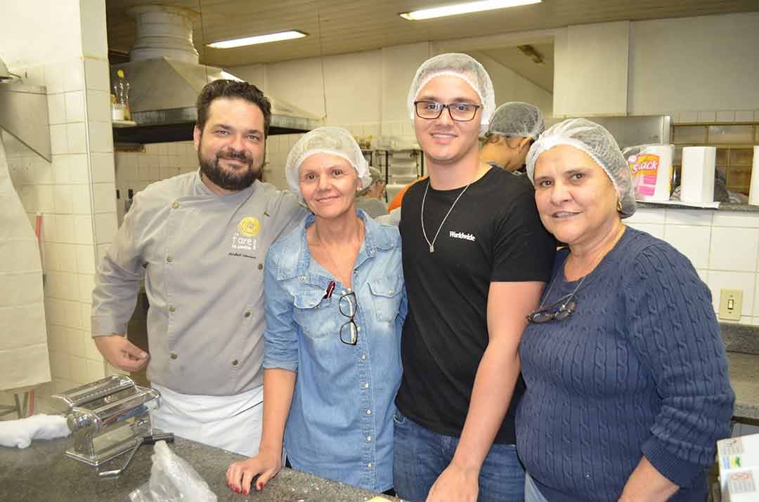PRIMEIRA AULA DO PROJETO NOSSA COZINHA FOI UM SUCESSO