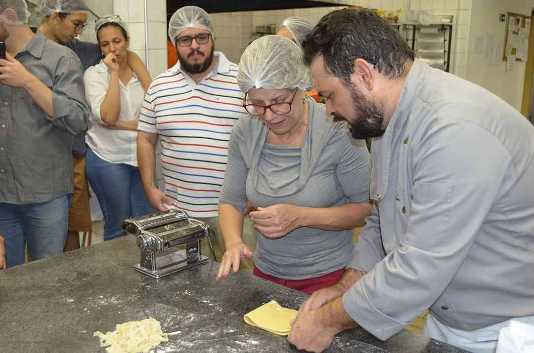 PRIMEIRA AULA DO PROJETO NOSSA COZINHA FOI UM SUCESSO