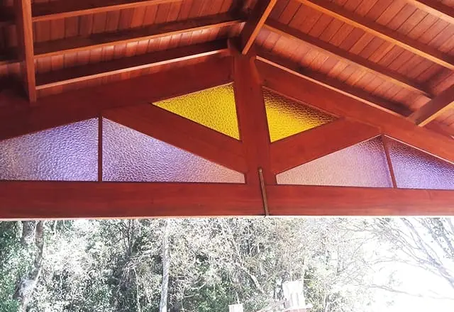 FACHADA EM VITRAL