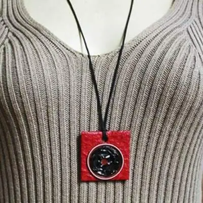 colar exclusivo artesanal